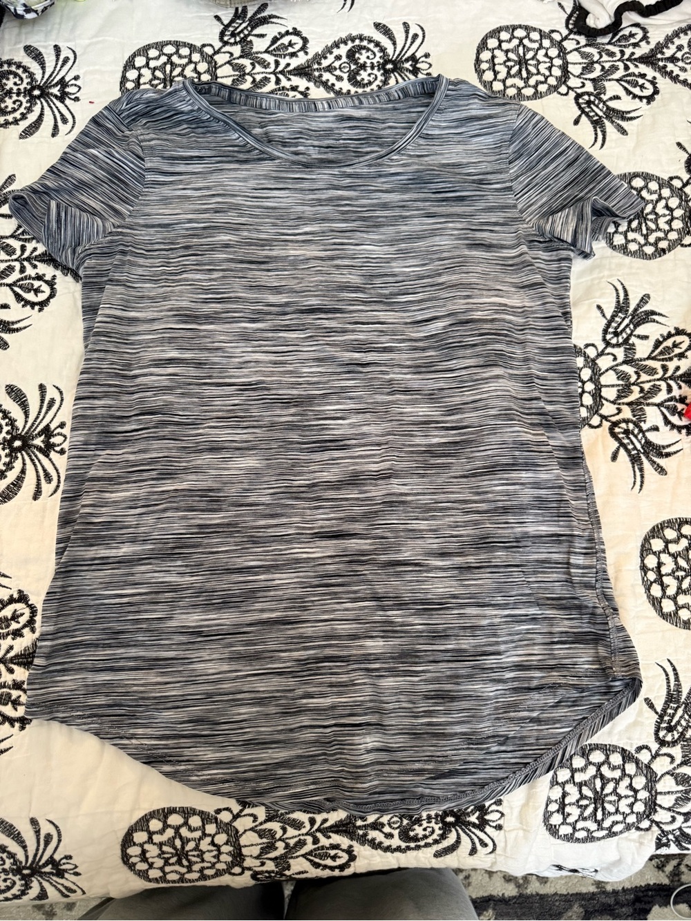 lululemon athletica Women’s Short Sleeve workout Tee - Gray/Black